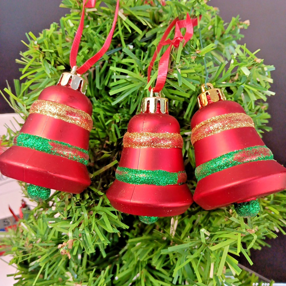 10pcs Bell Christmas Ornaments Plastic Red Green Gold CN Unbreakable - Picture 3 of 7